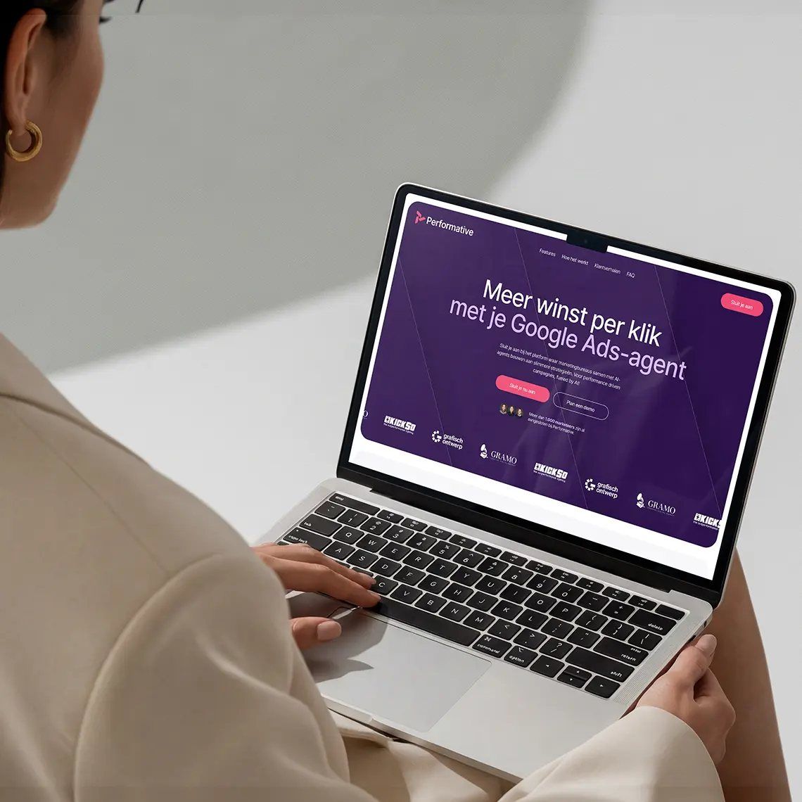 Branding en webdesign voor Performative