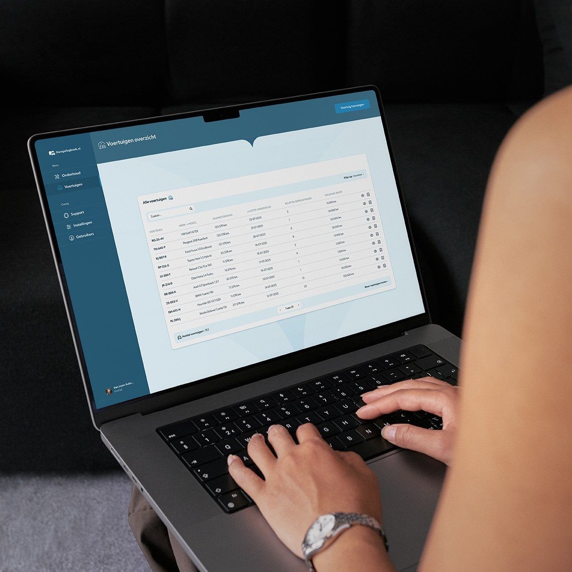 Garagelogboek op een laptop